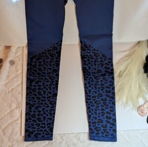 Fabletics Women's Blue Leopard Print leggings